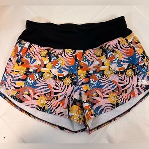 The North Face Printed Arque 3" Shorts modern floral pattern Women’s Medium